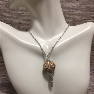 Silver shell necklace